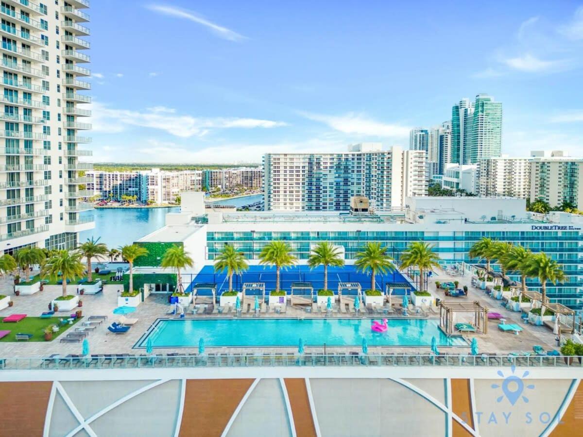 Апартаменти Wrap Around Balcony - Insane Views - Amazing Pools Голлівуд Екстер'єр фото