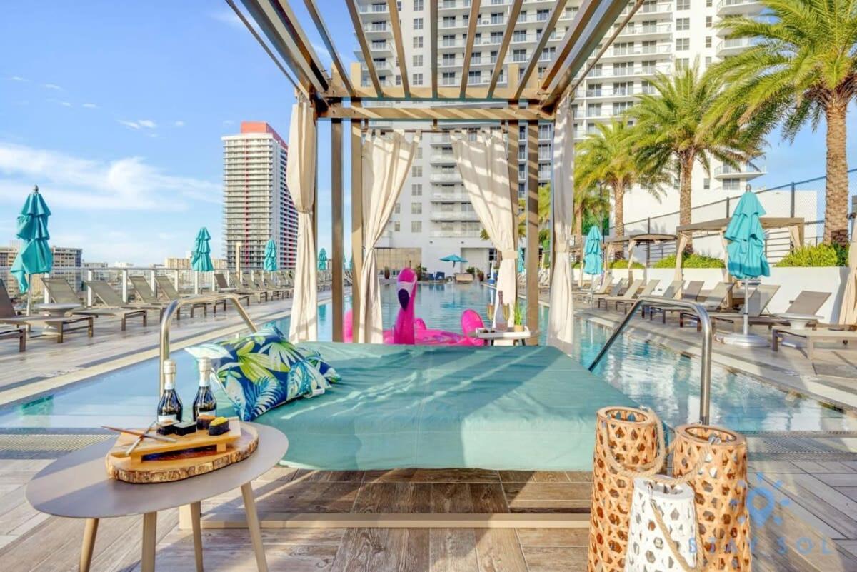 Апартаменти Wrap Around Balcony - Insane Views - Amazing Pools Голлівуд Екстер'єр фото