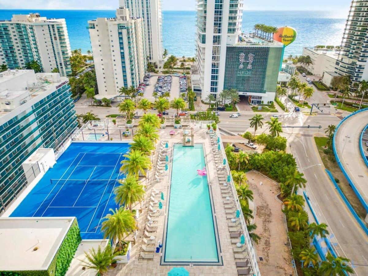 Апартаменти Wrap Around Balcony - Insane Views - Amazing Pools Голлівуд Екстер'єр фото