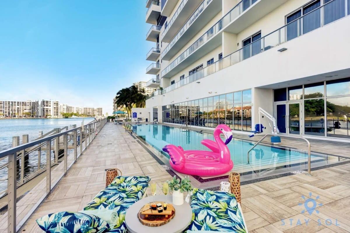 Апартаменти Wrap Around Balcony - Insane Views - Amazing Pools Голлівуд Екстер'єр фото