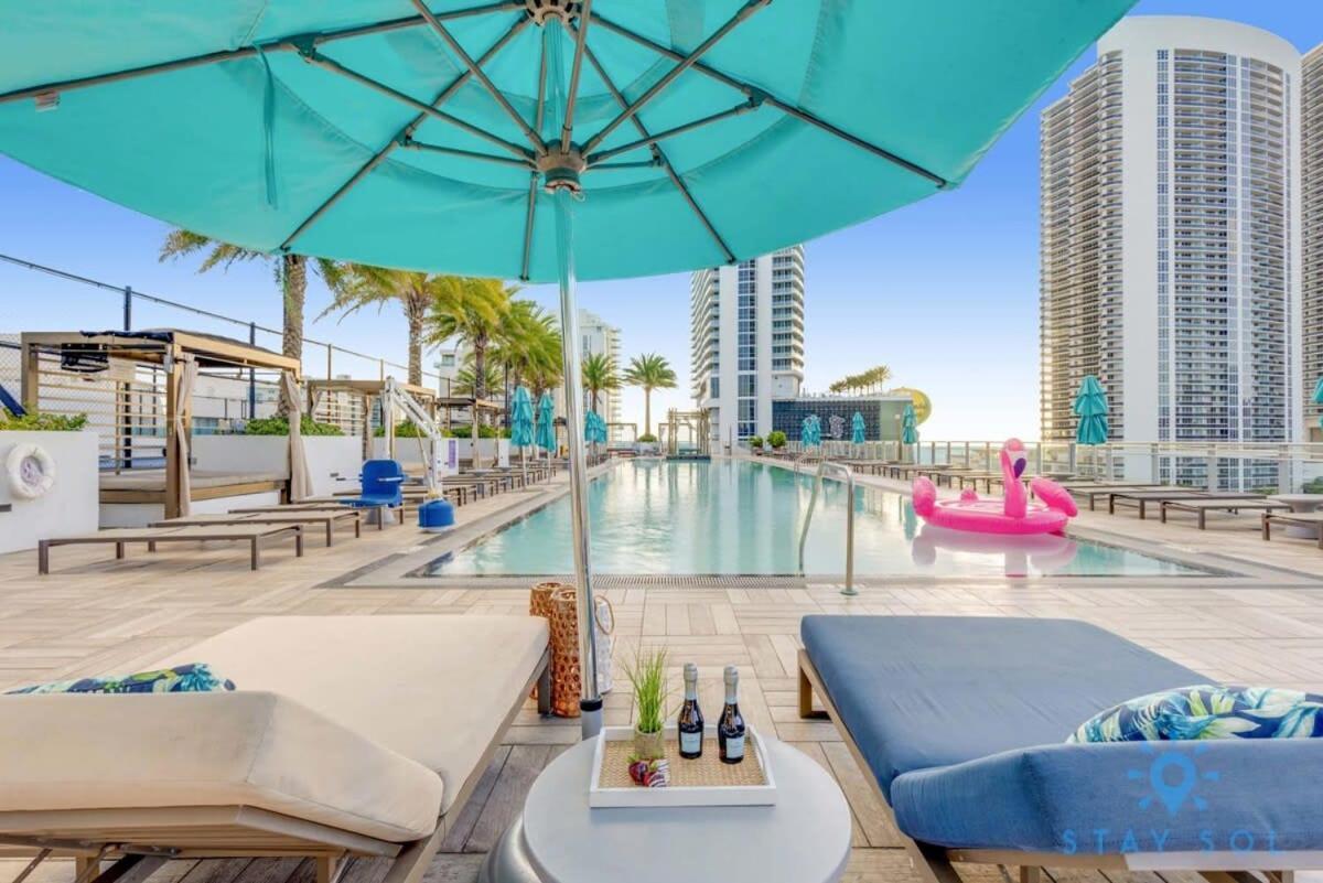 Апартаменти Wrap Around Balcony - Insane Views - Amazing Pools Голлівуд Екстер'єр фото