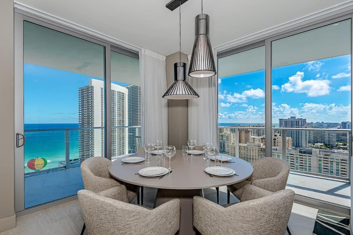 Апартаменти Wrap Around Balcony - Insane Views - Amazing Pools Голлівуд Екстер'єр фото