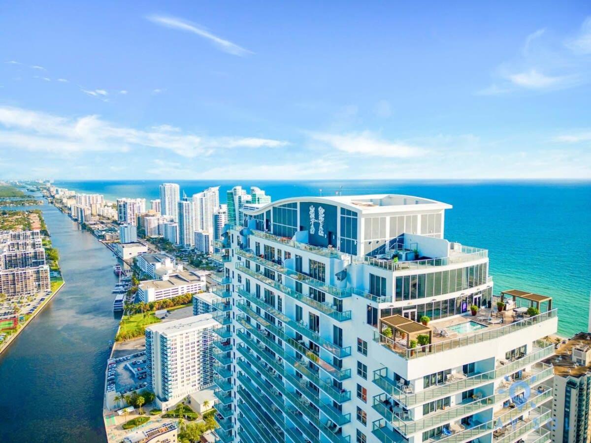 Апартаменти Wrap Around Balcony - Insane Views - Amazing Pools Голлівуд Екстер'єр фото